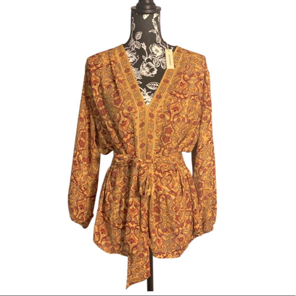 COPY - NWT Boutique: Max Studio Blouse